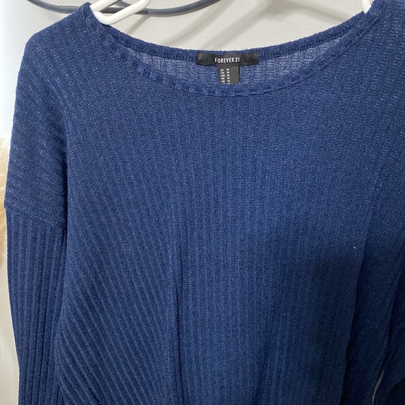 Cropped Sweater - Picture 2 of 2